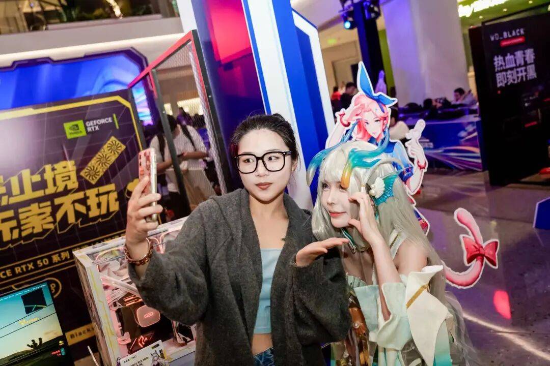 沿沪宁电竞代表队会师普陀，2025全民电竞嘉年华线下淘汰赛收官