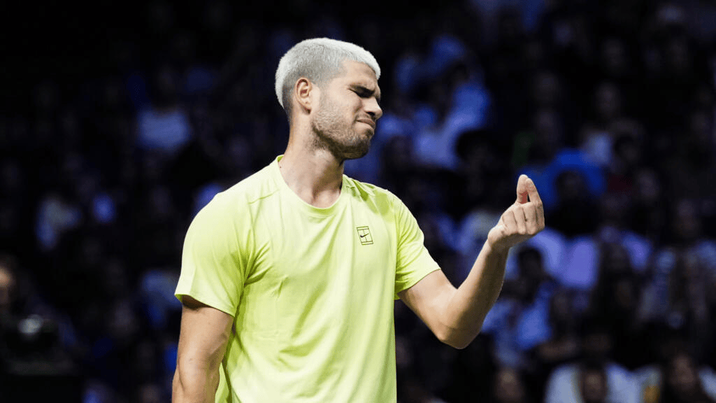 kaiyun-阿卡状态全无打出“年度最烂比赛”，辛纳有大机会夺回世界第一